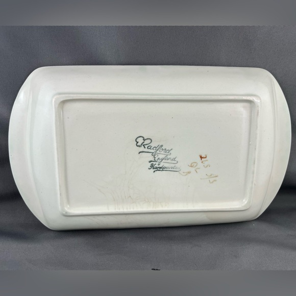 Vintage Radford England Art Pottery Hand Painted Floral Tray.
Length 9 1/4” in - Picture 2 of 2